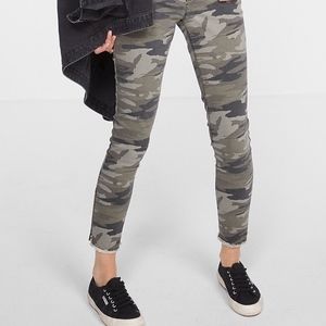 NWT Express Camouflage Jeans